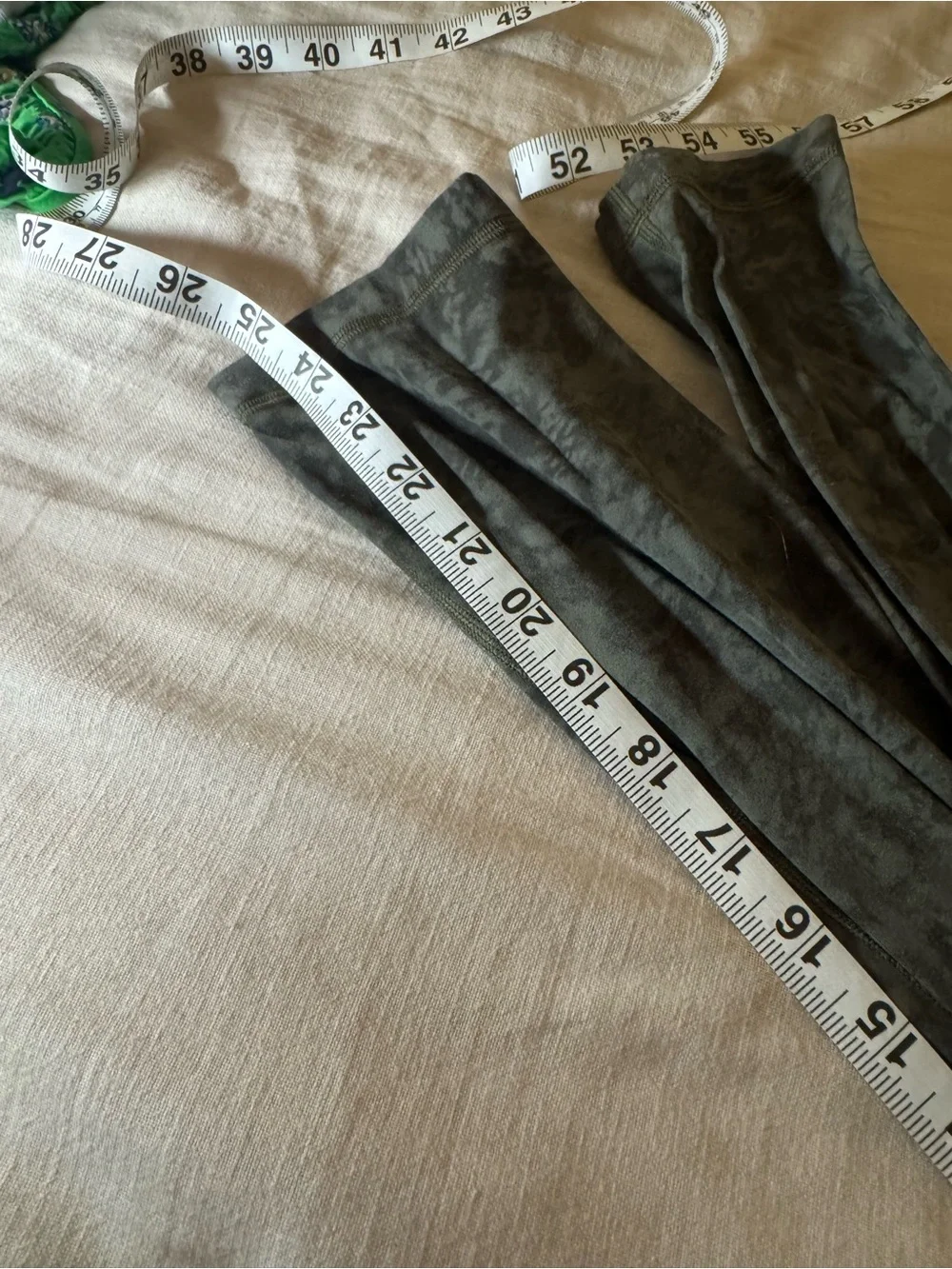 lululemon athletica green camo tie dye print align 25 inseam leggings pant Olive